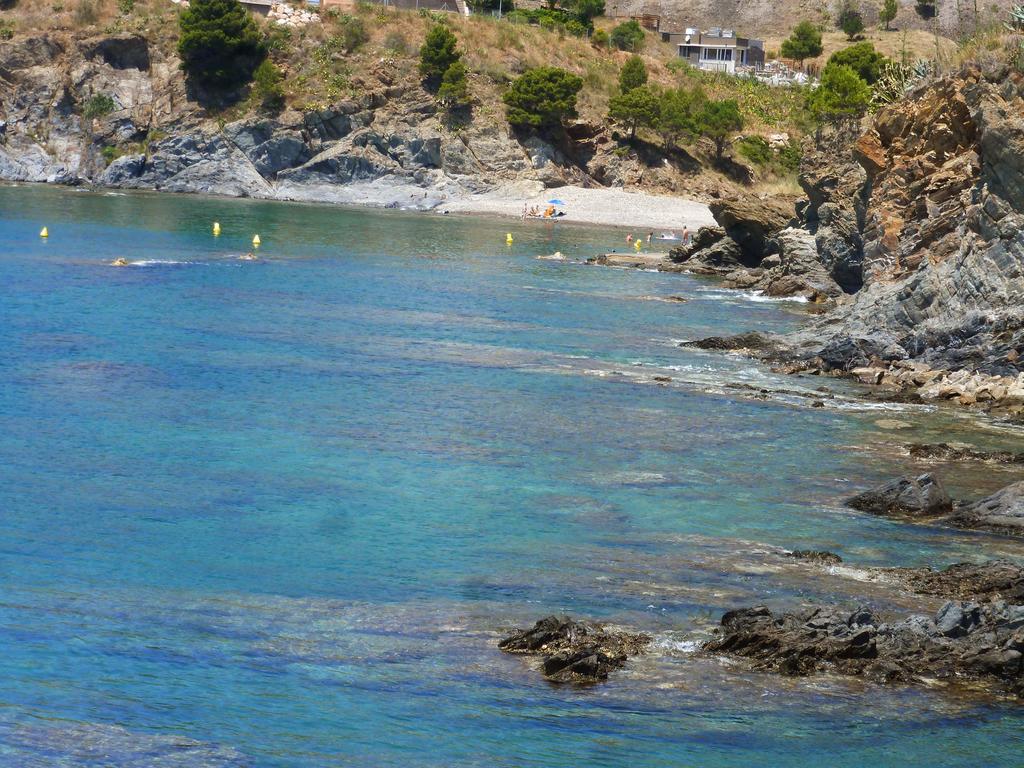 Apartment Rovellada Platja Colera Room photo